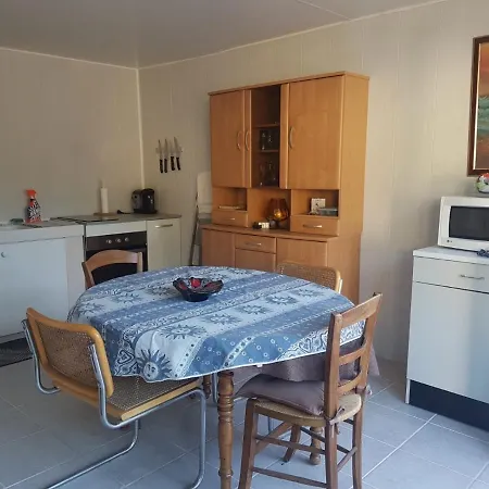 Charmante Maisonnette 2 Personnes Climatisee Semesterbostad Surgères